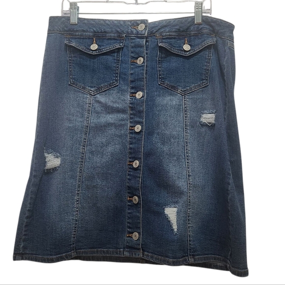 Cato Denim Skirt Distressed Medium Wash Size 14 Button Down Skater Above Knee - Picture 1 of 6